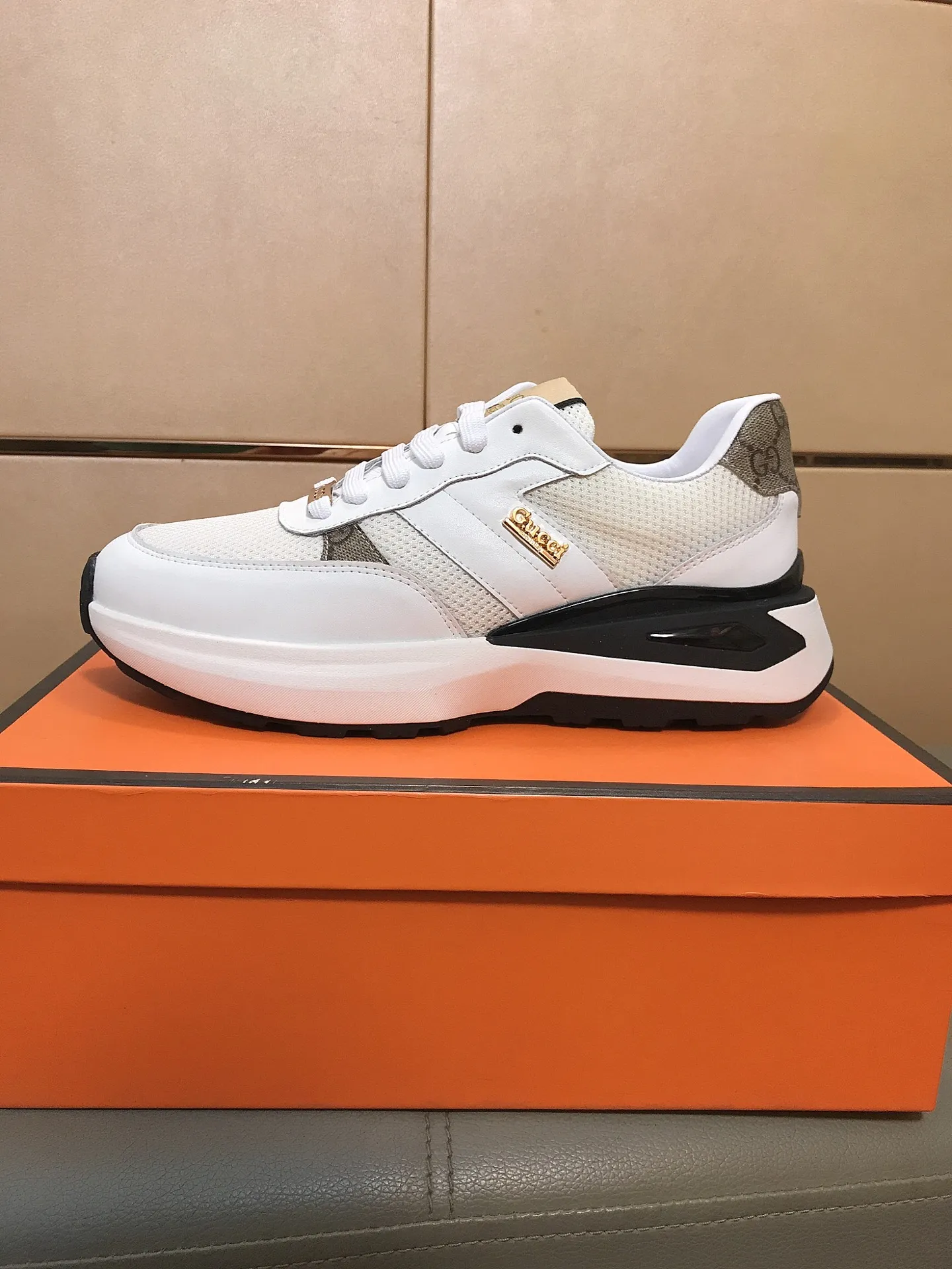 Factory price 442 👟👟🆕🆕 (GUCCI) latest casual and fashionable men's shoes, hot style 💥 simple and elegant style, exclusive for trendy men, the upper is made of cowhide + breathable fabric, sheepskin lining + foot pads, soft and comfortable outsole! 38-44.